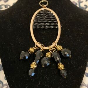 Elegant Black Agate and Gold tone Dangle Pendant
